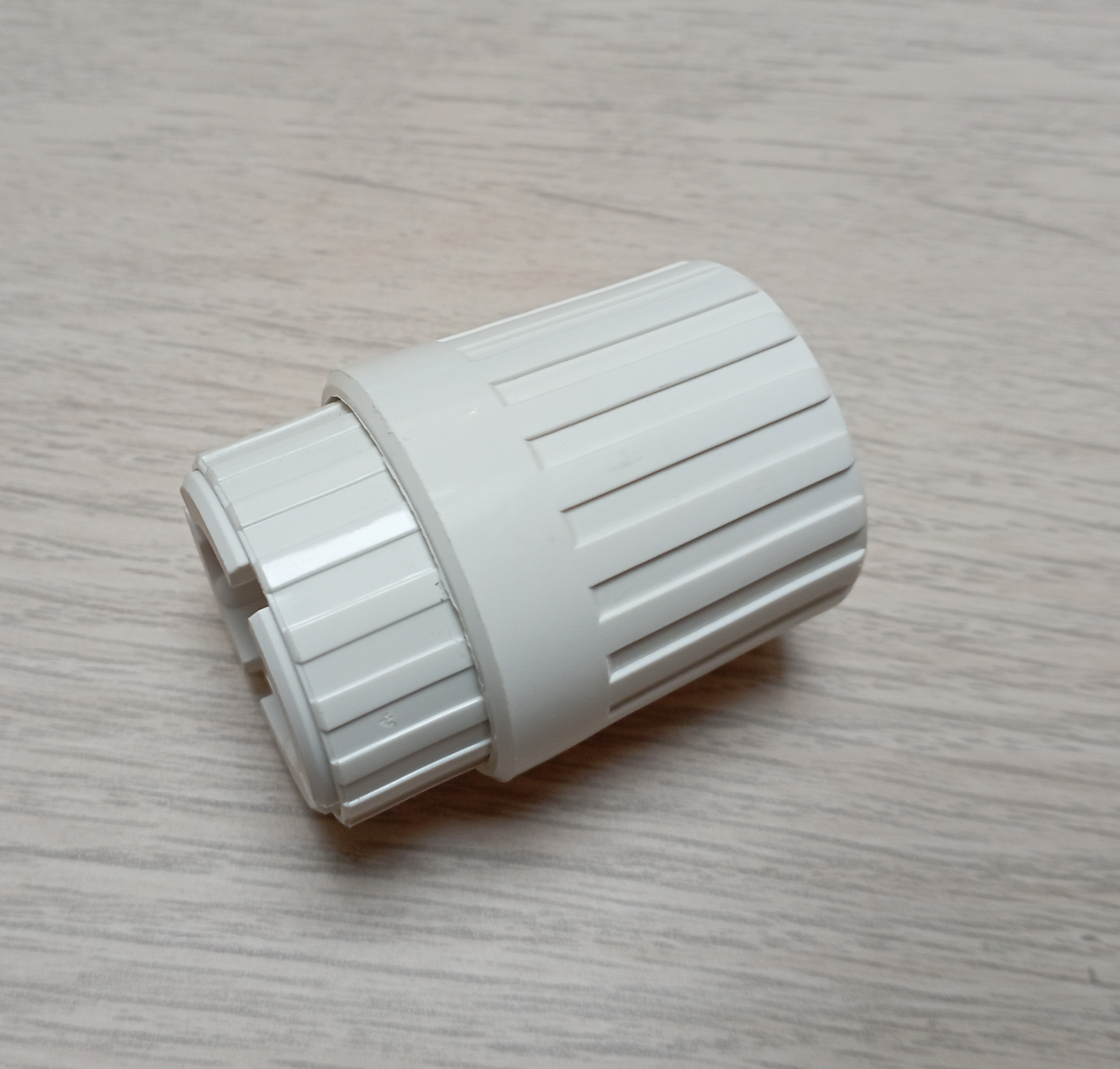 Tête Manuelle De Radiateur Pour Robinet TG - Référence R450X012 - Neuf Sous Emballage