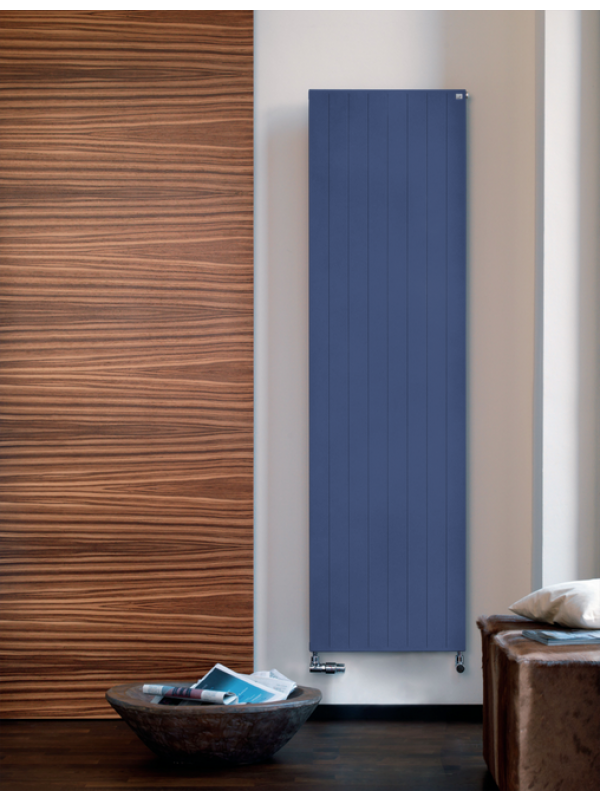 RADIAPANEL -ZEHNDER - radiateur_zehnder_radiapanel_vertical_faible_saillie_couleur_prussian_blue_0555_1